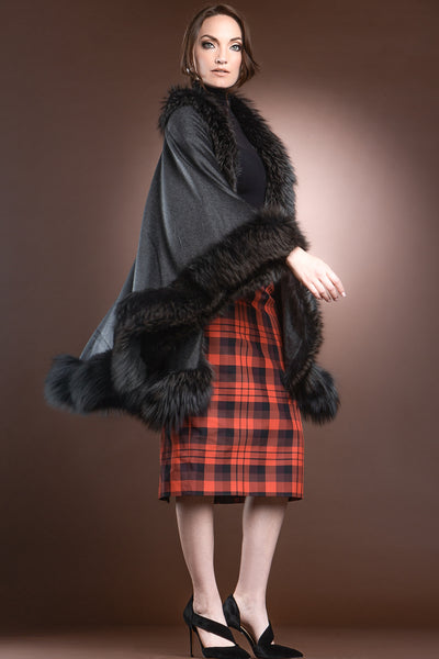 ML Furs | Cashmere Cape With Fox Fur Trim