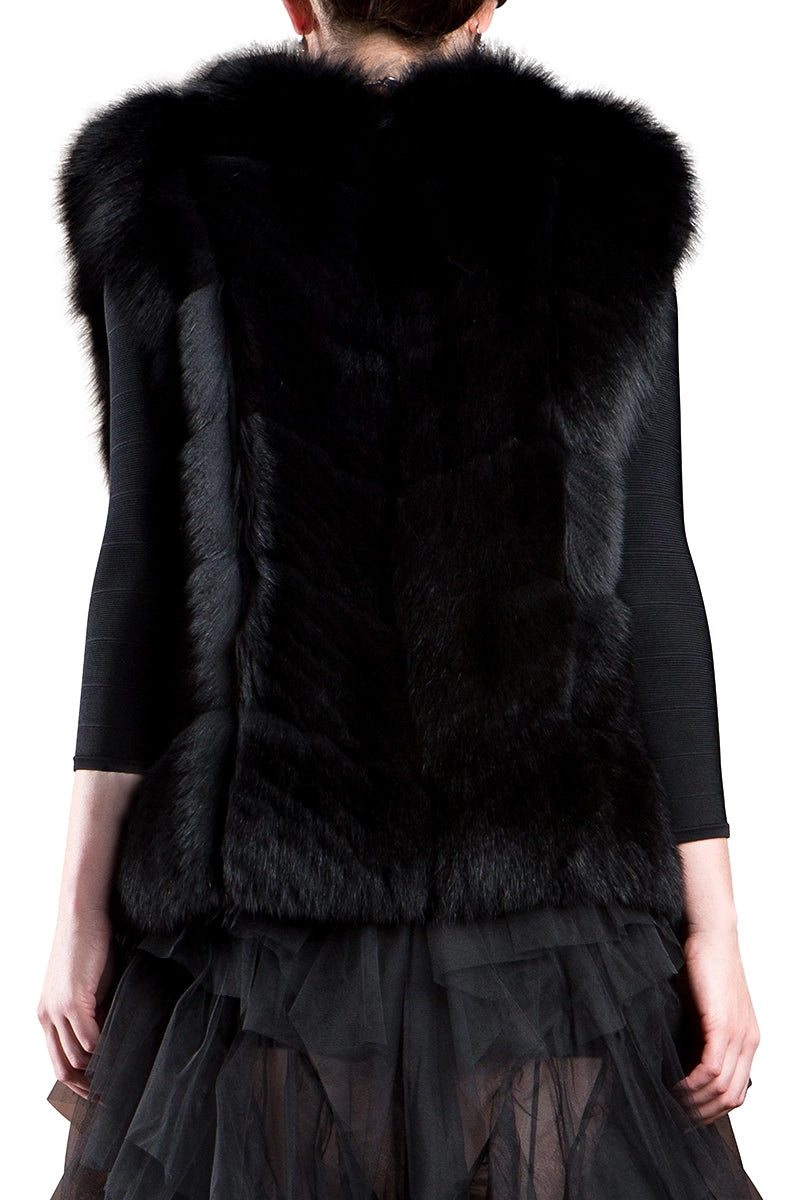 BLACK EM-EL WOMEN'S DIRECTIONAL DYED FOX FUR VEST MODEL BACK VIEW